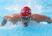 Champion swimmer earns top award