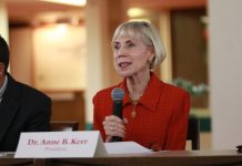 Dr. Kerr, LPD speaks to Spivey residents