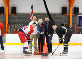 Ice hockey falls to USF in home opener