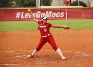 Softball looks to maximize on remaining conference matchups and improve record
